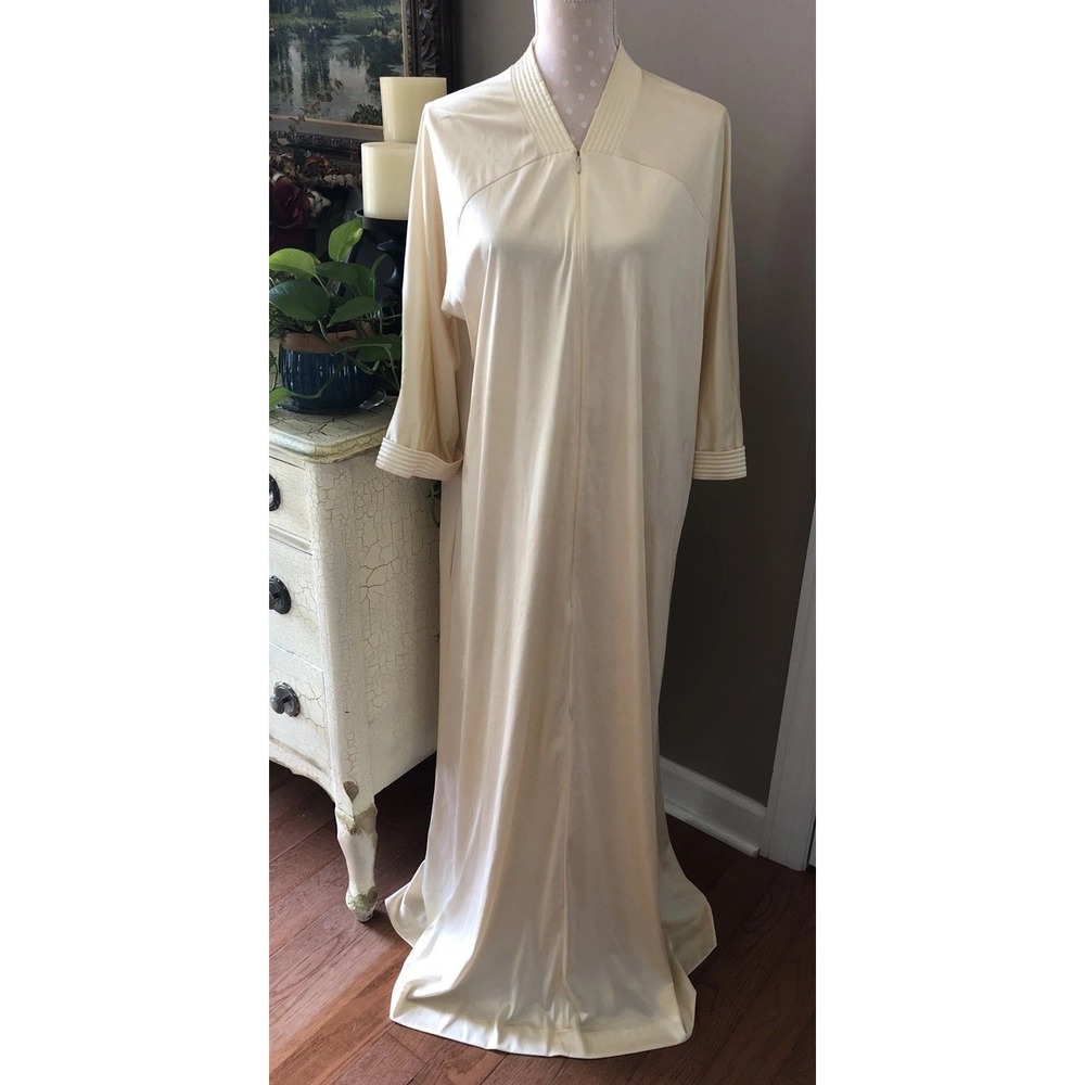 Vintage Vanity Fair Robe Nylon 1/2 Zip Long Sleeve Yellow Women's Large USA